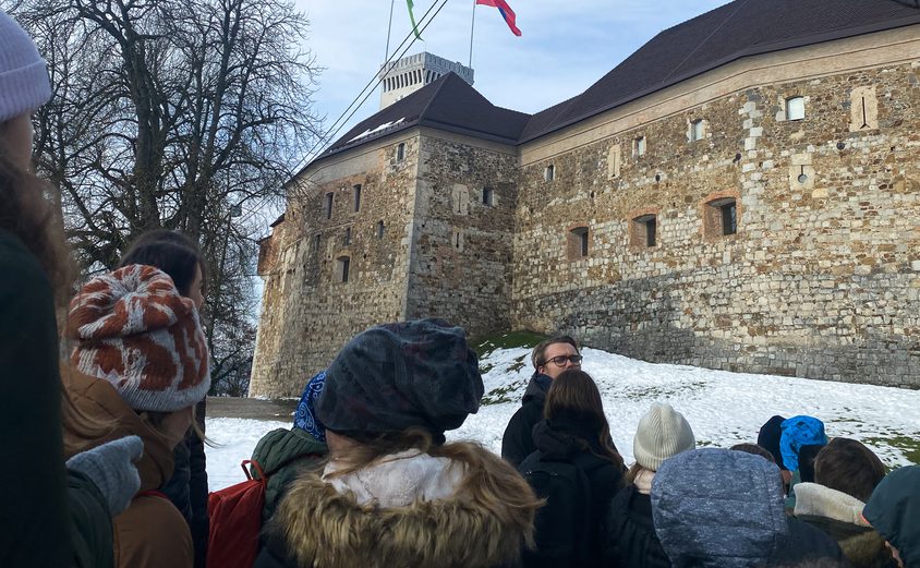 69676717266 42715985 3 D07 4973 80 D1 1 F9 DB17446 E1