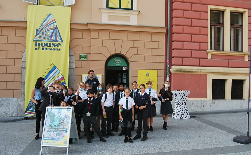 House of illusions 1