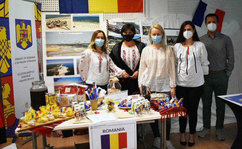 Intl Fair 21 DSC 0357