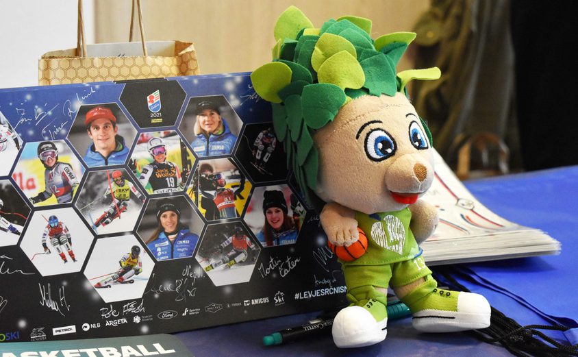 Intl Fair 21 DSC 0383