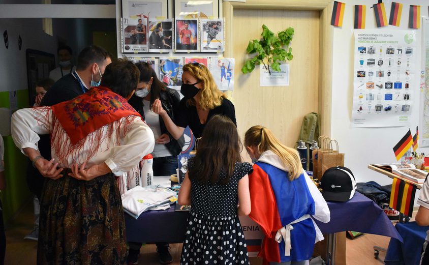 Intl Fair 21 DSC 0534