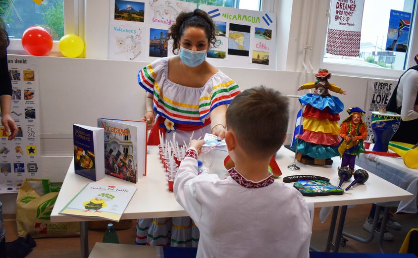 Intl Fair 21 DSC 0643