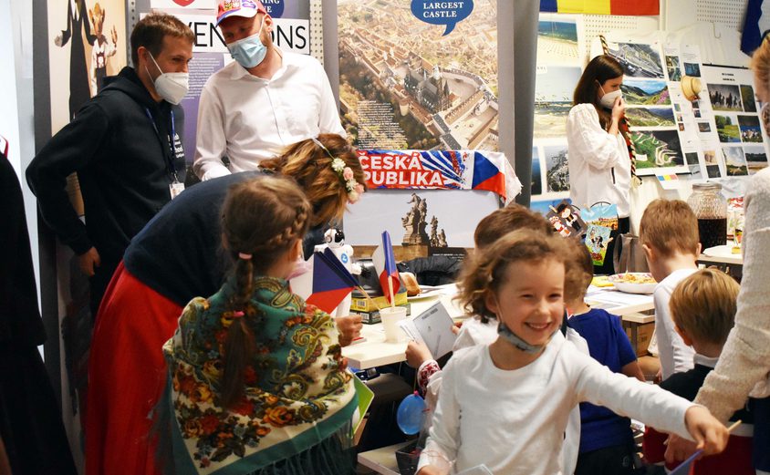 Intl Fair 21 DSC 0666