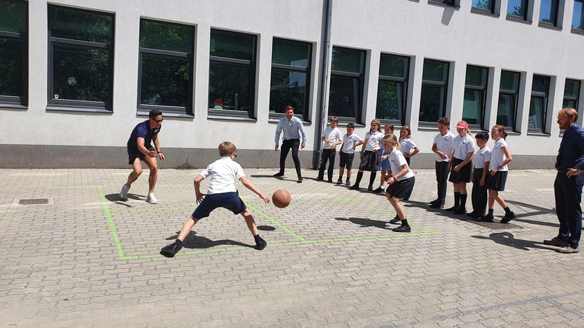 PE block staff v students