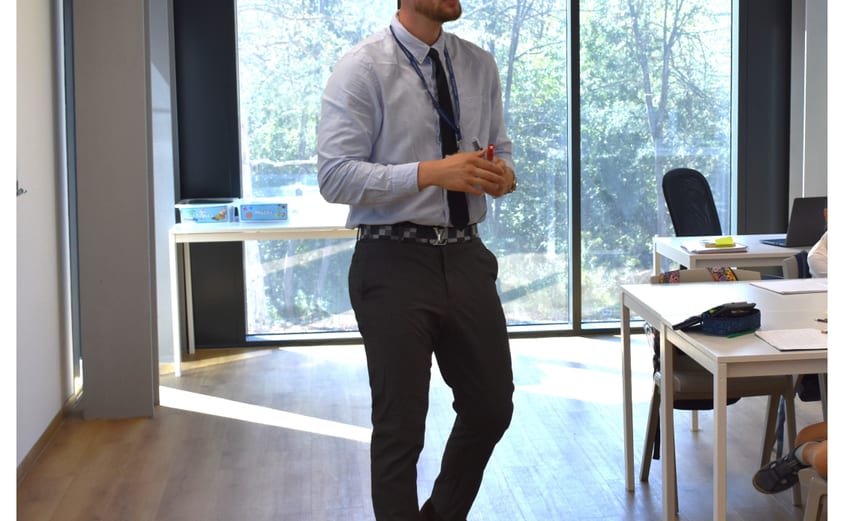 Teacher feature Knechten5