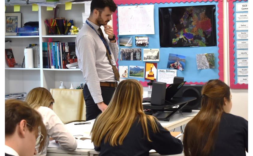 Teacher feature Simon3