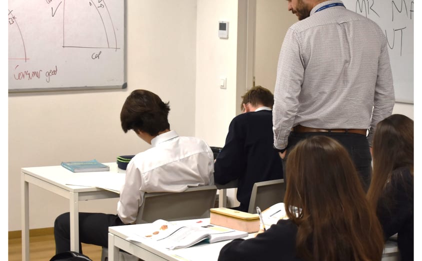 Teacher feature Simon5